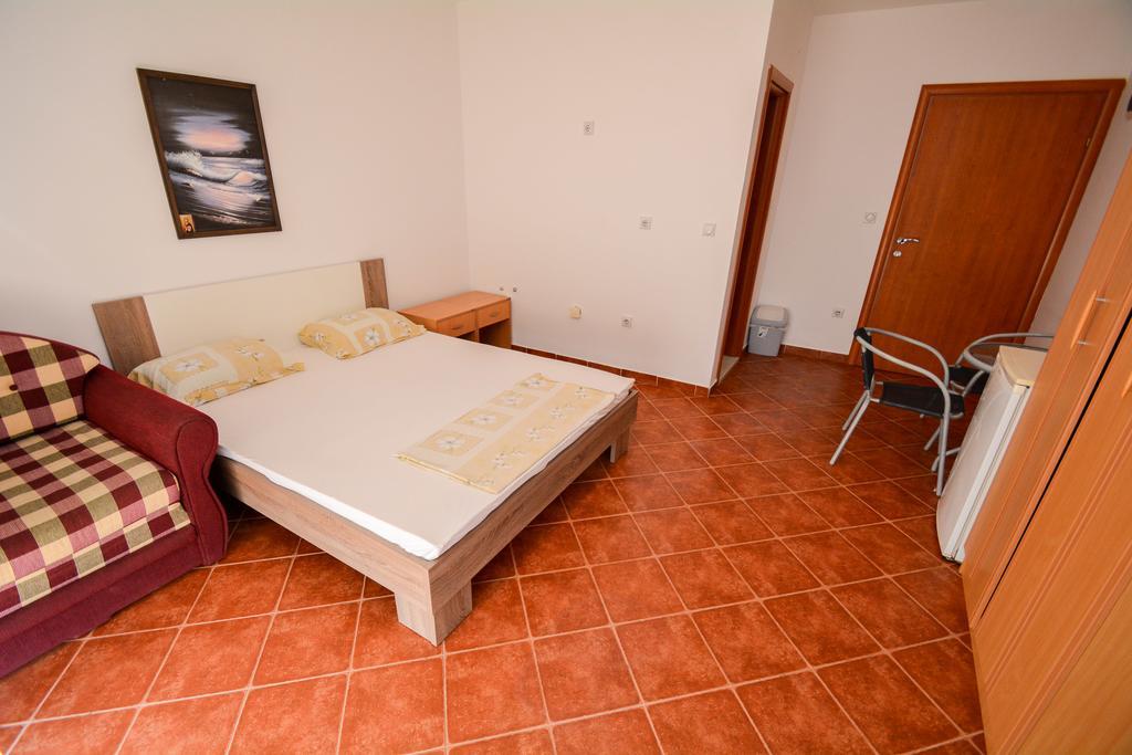 Guesthouse Mb Knezevic 布德瓦 外观 照片